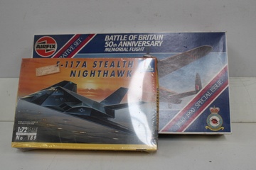 Afbeelding van Airfix vliegtuigmodellen Avro Lancaster en stealth nighthawk