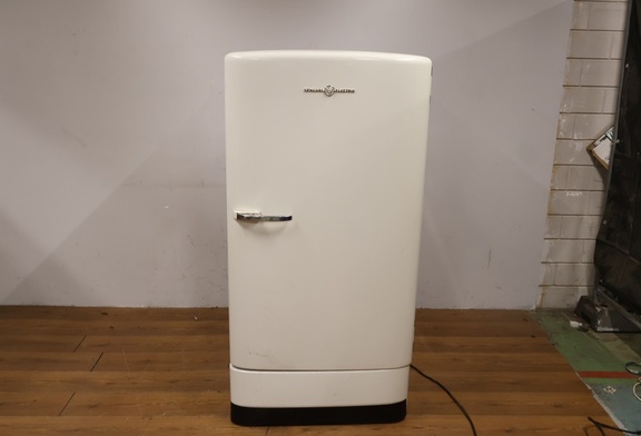 Afbeelding van Veiling 265 : Inboedel veiling met design meubilair, vintage, antiek en witgoed