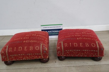 Afbeelding van Set van 2 rode poefs