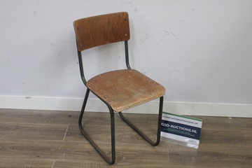 Afbeelding van Vintage houten stoel met metalen frame