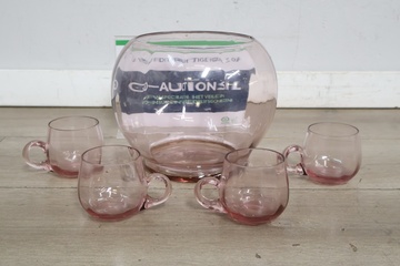 Afbeelding van Glazen punchbowl met vier bijpassende bekers'