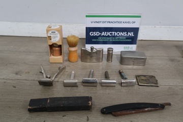 Afbeelding van Set vintage scheeraccessoires en scheermessen