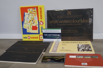 Afbeelding van Mix van schetsboeken, verfblokken en potloden 7 stuks