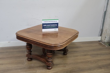 Afbeelding van Antieke eikenhouten Henri II-stijl tafel