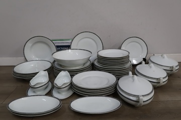Afbeelding van Groot compleet porseleinen Bavaria servies