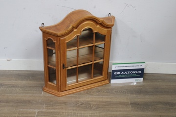 Afbeelding van Houten vitrinekast met glasdeur