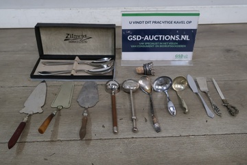 Afbeelding van Zilmeta gebakbestek en diverse serveerlepels