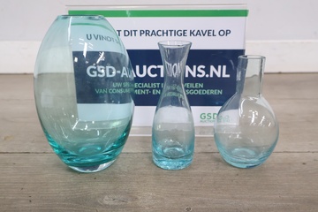Afbeelding van Set van 3 blauw glazen vazen