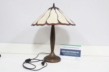 Afbeelding van Tafellamp met glas-in-lood kap - Tiffany Stijl
