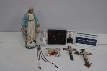 Afbeelding van Religieuze decoratie en kruisbeelden