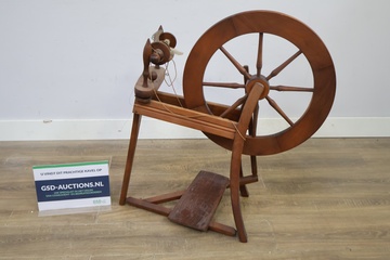 Afbeelding van Antiek spinnewiel