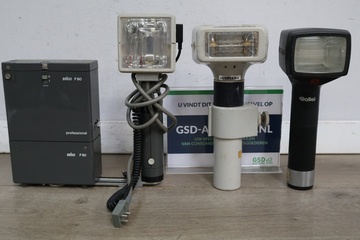 Afbeelding van Diverse vintage camera flitsers met Braun F80 professional