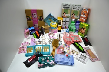 Afbeelding van Mystery Vrouw & Verzorging Box XL met 50 items
