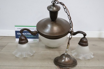 Afbeelding van Vintage hanglamp met drie glazen kapjes