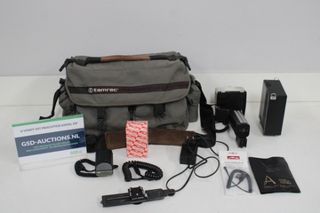 Afbeelding van Tamrac cameratas met vintage accessoires