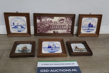 Afbeelding van Set van 6 Delfts blauwe tegels in houten lijsten