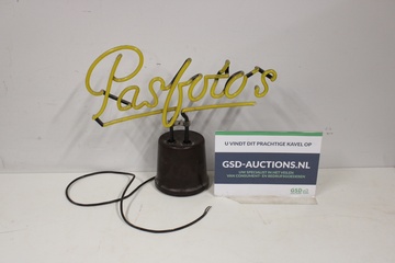 Afbeelding van Neonlamp 'Pastfoto's'
