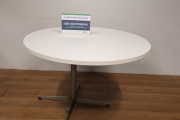 Afbeelding van Round Formica dining table - Door Pastoe