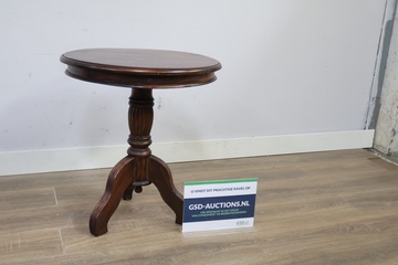 Afbeelding van Houten bijzettafel met rond blad