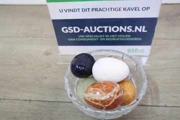 Afbeelding van Decoratieve Marmeren eieren in glazen schaal