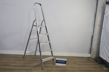 Afbeelding van Aluminium trapladder met vijf treden