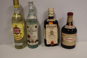 Afbeelding van Set van 4 flessen Gedestilleerd - Bacardi, Ballantines