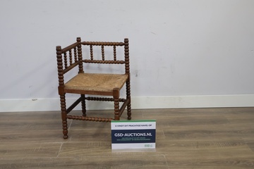 Afbeelding van Antieke Bobbin hoekstoel