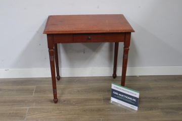 Afbeelding van Antieke houten schrijftafel met lade