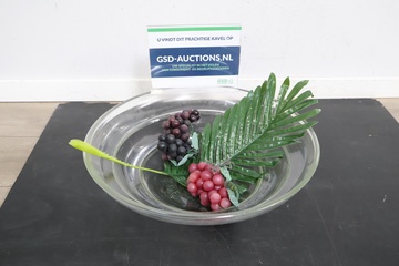 Afbeelding van Glazen schaal met kunstfruit en blad'