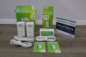 Afbeelding van KPN Draadloze Verbindingsadapter met handleiding en kabels