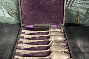 Afbeelding van verzilverde theelepels art deco jaren 1920