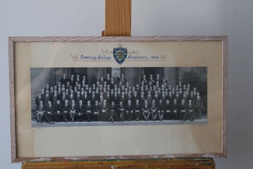 Afbeelding van Ingelijste groepsfoto Downing College 1958'
