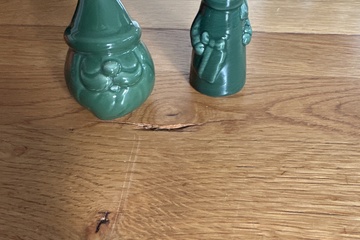 Afbeelding van Kleine beeldjes groen kerstman en rendier