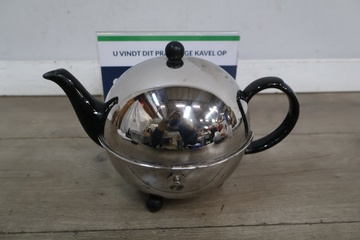 Afbeelding van Ronde roestvrijstalen theepot met zwarte handgreep en tuit