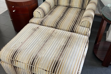 Afbeelding van Lounge fauteuil met bijpassende hocker