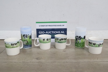 Afbeelding van Set mokken en glazen met koeienprint