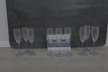 Afbeelding van Set van 9 champagneglazen met blauwe steel