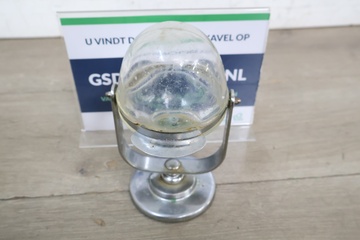 Afbeelding van Metalen scheepslamp met glazen kap