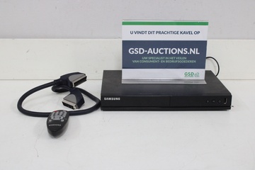 Afbeelding van Samsung DVD speler met afstandsbediening en SCART-kabel