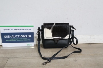 Afbeelding van Kleine zwart-witte schoudertas met haaksluiting