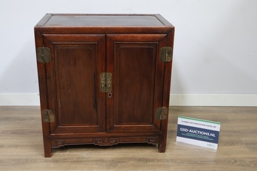 Afbeelding van Antieke Oosterse Kast