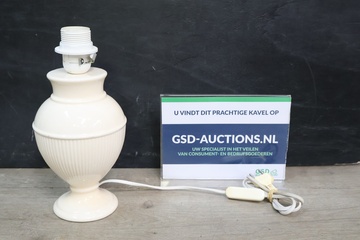 Afbeelding van Klassieke tafellamp voet van wit keramiek