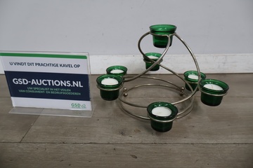 Afbeelding van Metalen kandelaar met groene glazen houdertjes