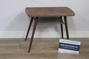 Afbeelding van Vintage houten bijzettafel met metalen rek