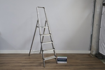 Afbeelding van Aluminium schildertrap met vijf treden