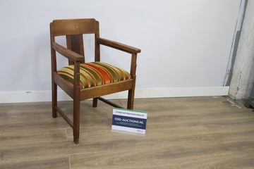 Afbeelding van Art Deco stoel met gestreept stoffen zitting