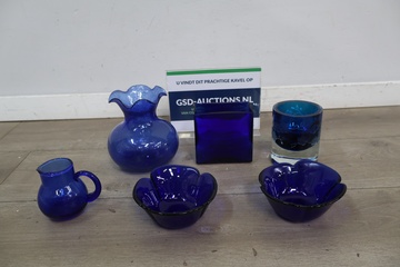 Afbeelding van Set blauw glaswerk