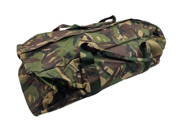 Afbeelding van KL landmacht draagtas groot 100L met draagriem woodland DPM