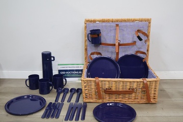 Afbeelding van Picknickmand met serviesset