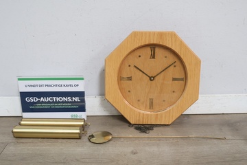 Afbeelding van Wandklok met gewichten en slinger